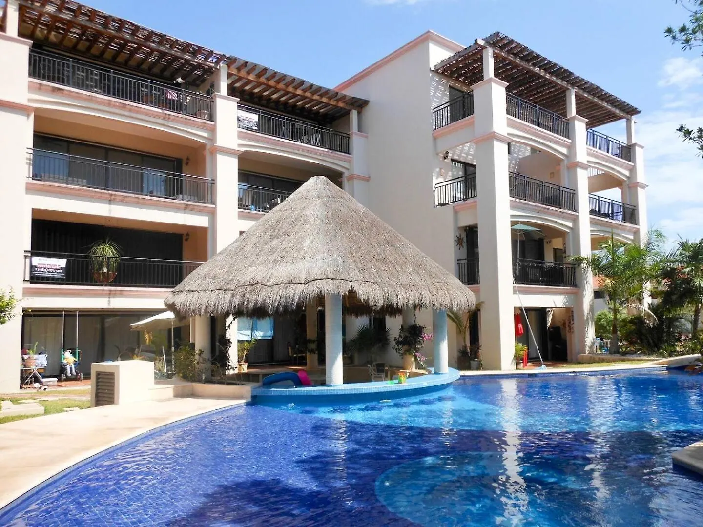 Modern Apartment With Private Terrace And Golf Course View, Free Parking In Puerto Aventuras