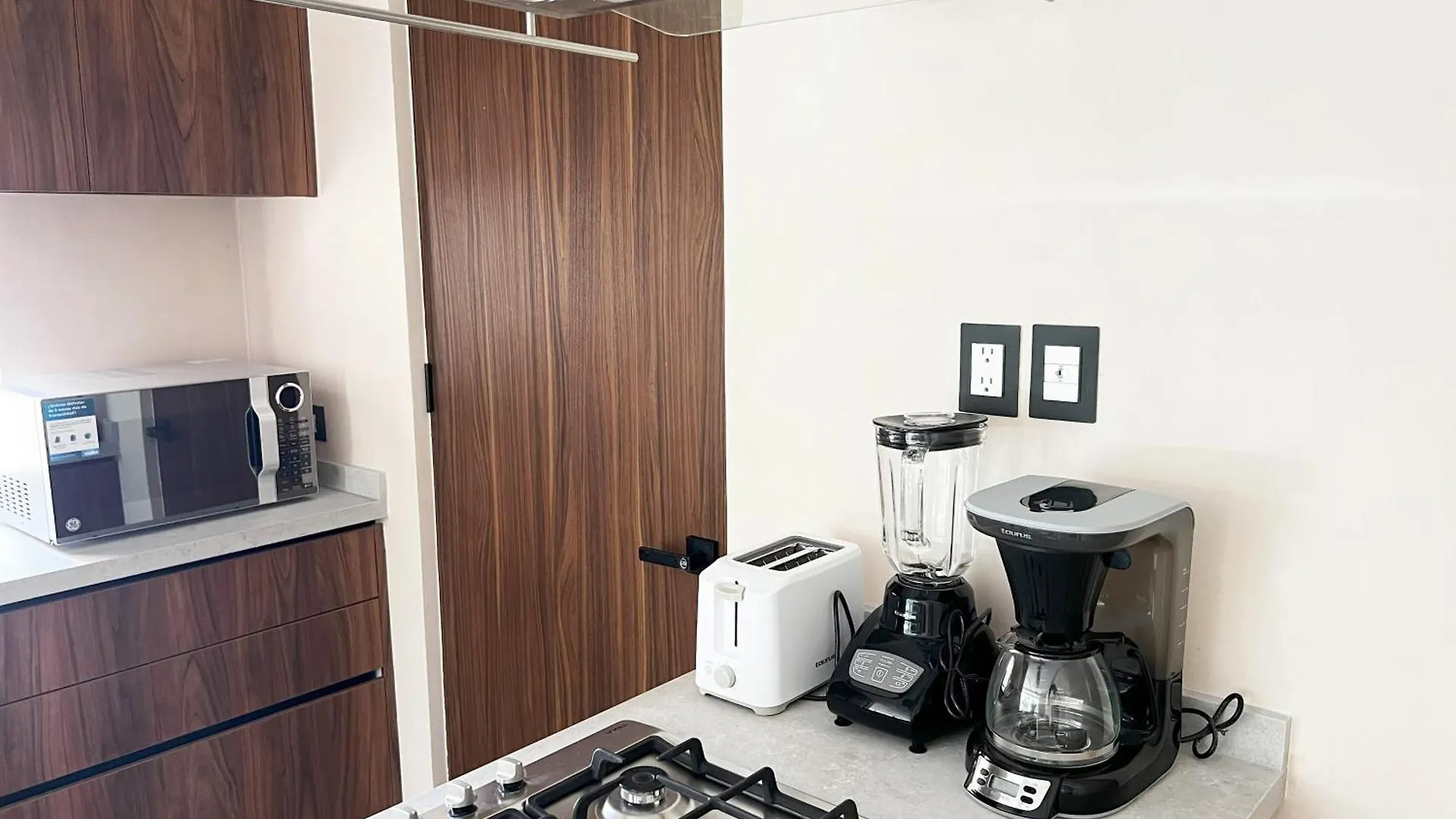 Modern Apartment With Private Terrace And Golf Course View, Free Parking In Puerto Aventuras