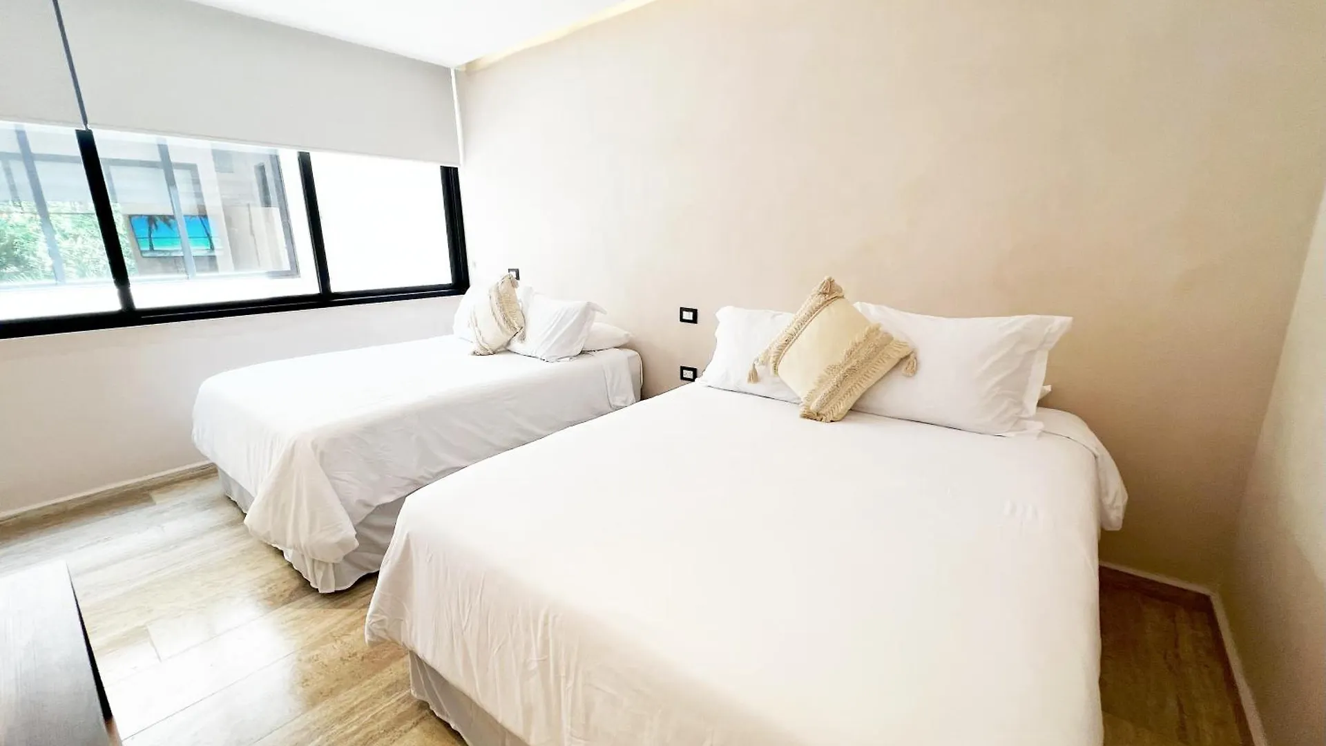 Modern Apartment With Private Terrace And Golf Course View, Free Parking In Puerto Aventuras