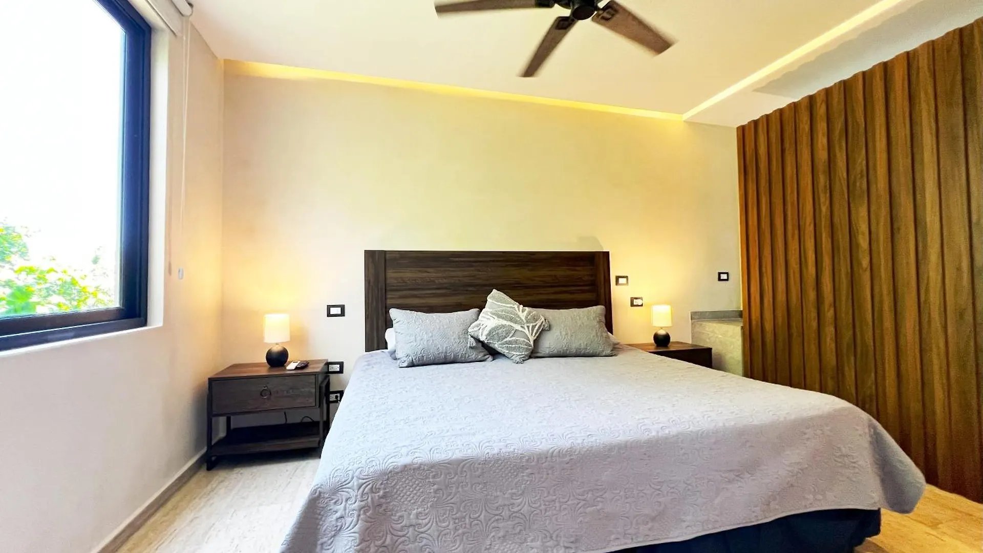 Modern Apartment With Private Terrace And Golf Course View, Free Parking In Puerto Aventuras